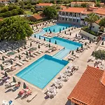 Aegean View Aqua מלון 4*