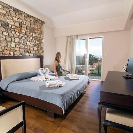 酒店 Aegean View Aqua 4*